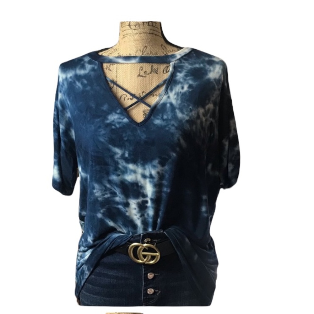 White birch blue/white tie dye shirt sleeved top